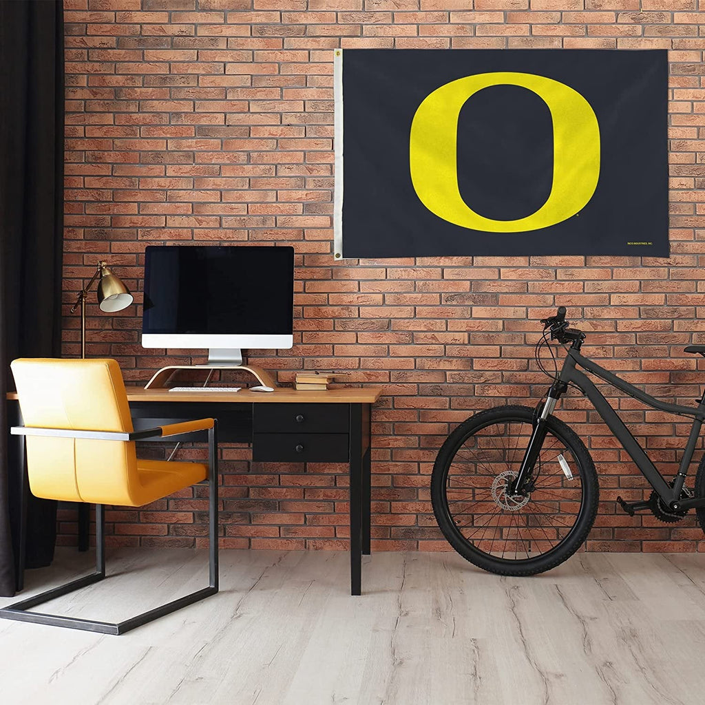 Oregon Ducks 3x5 Flag, Grey